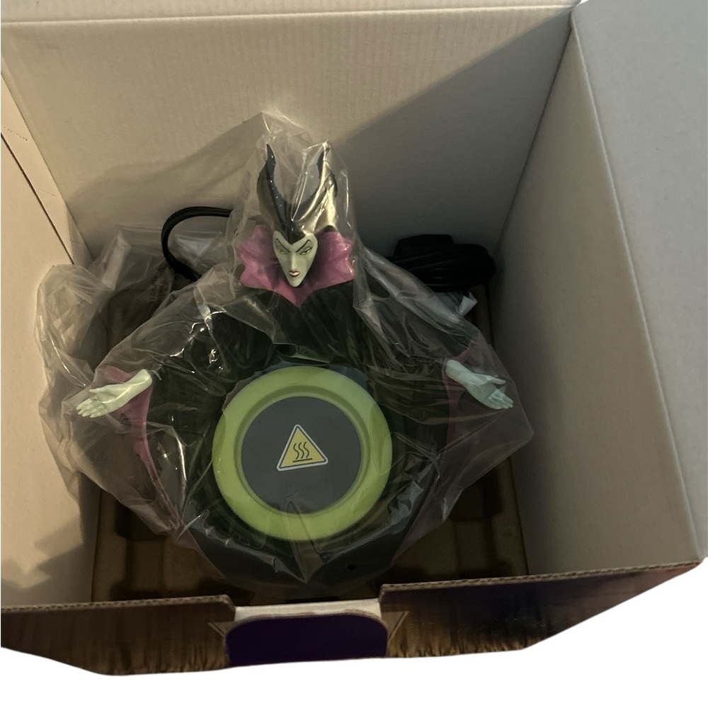 Scentsy Disney Maleficent Made for Mayhem Warmer - Picture 9 of 10